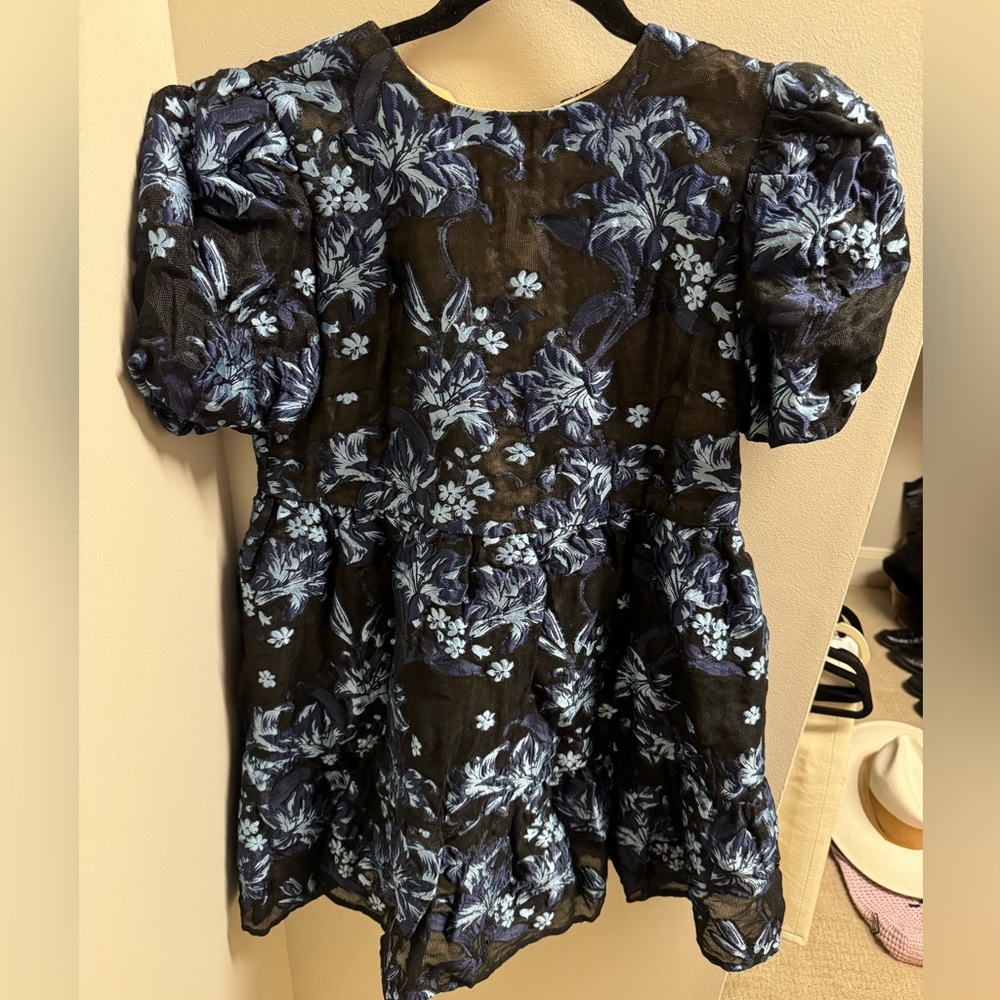 Elliatt black and blue floral dress S NWT
